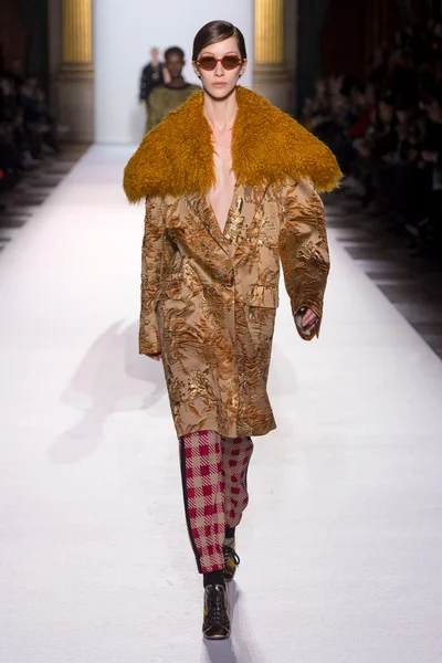 Look 55